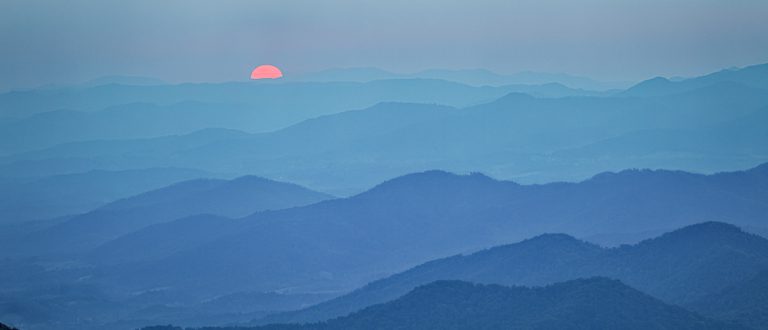 Blue Ridge Mountain north of Asheville 1 768x330