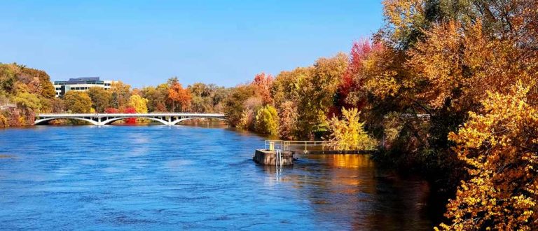 iowa city 1500x645 1 768x330