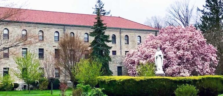 Thomas Berry Place spring 768x330